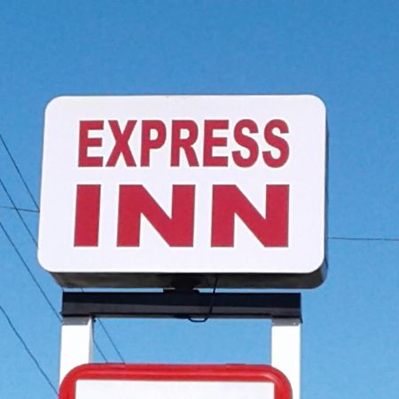 Express Inn & Suites - 5 Miles From St Petersburg Clearwater Airport Buitenkant foto