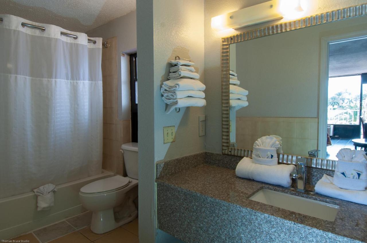 Express Inn & Suites - 5 Miles From St Petersburg Clearwater Airport Buitenkant foto