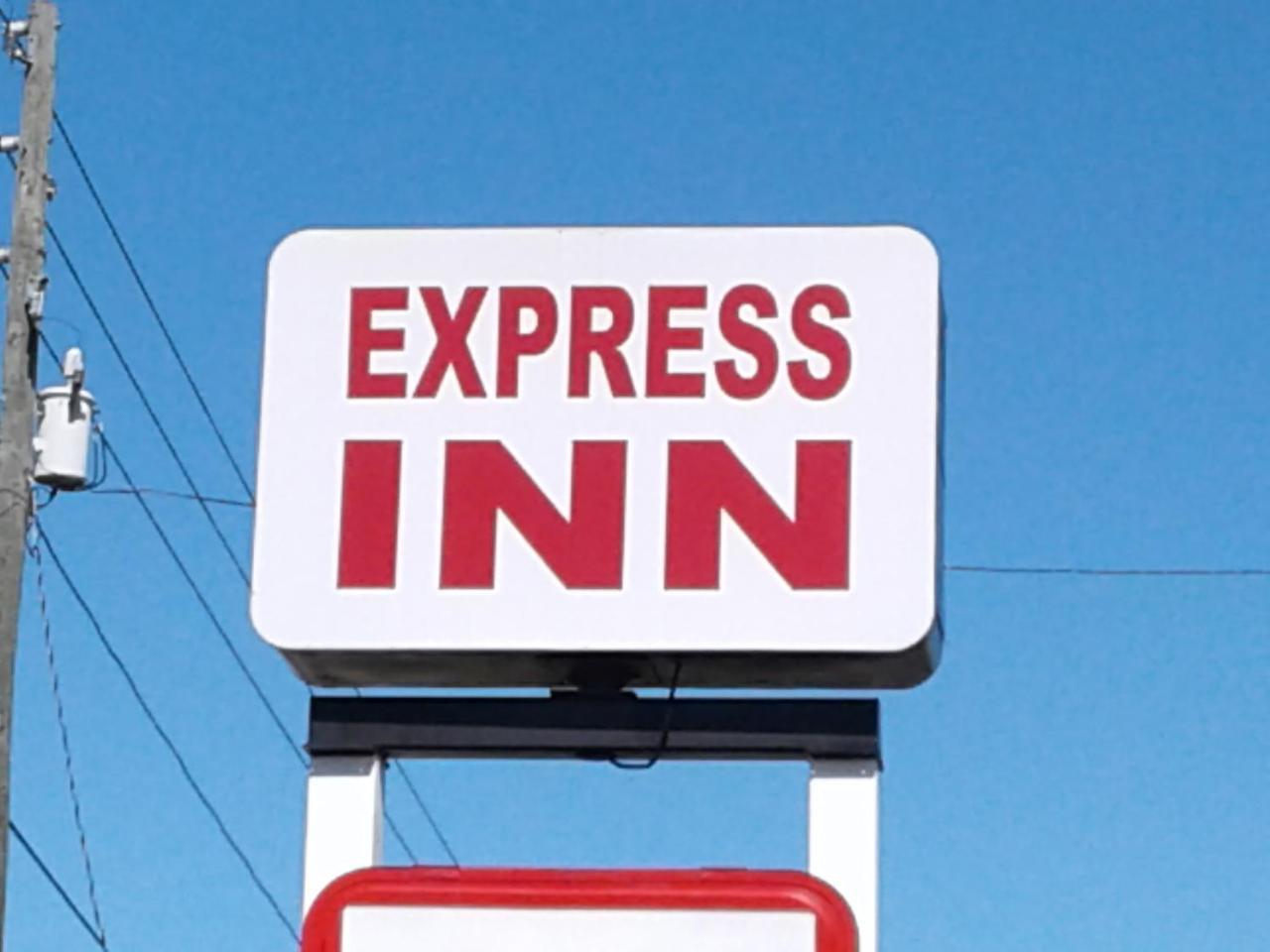 Express Inn & Suites - 5 Miles From St Petersburg Clearwater Airport Buitenkant foto