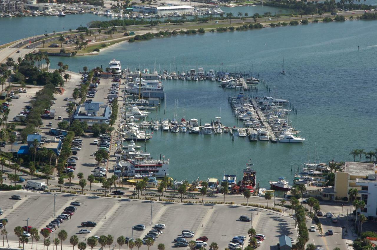 Express Inn & Suites - 5 Miles From St Petersburg Clearwater Airport Buitenkant foto