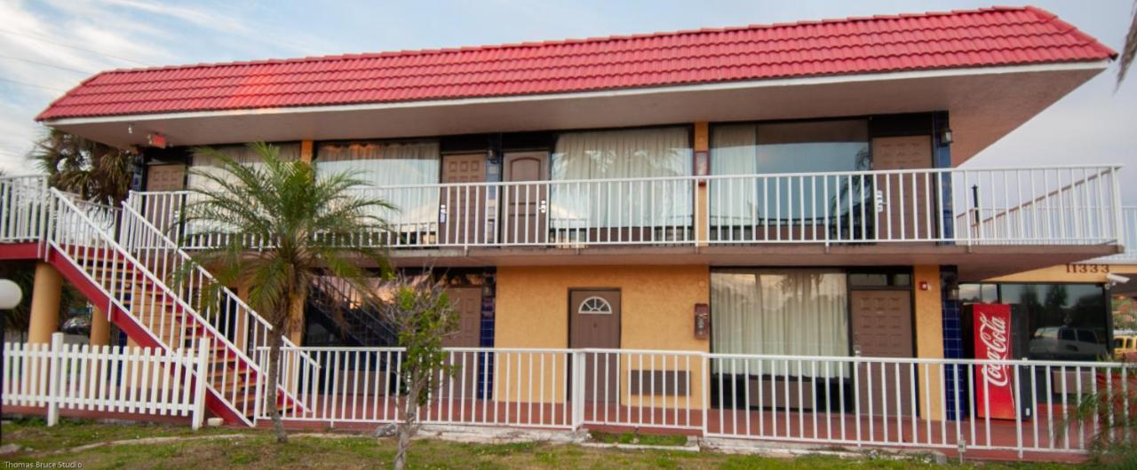 Express Inn & Suites - 5 Miles From St Petersburg Clearwater Airport Buitenkant foto